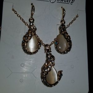 Earrings and necklace set